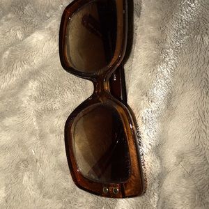 brown (luxury)glasses